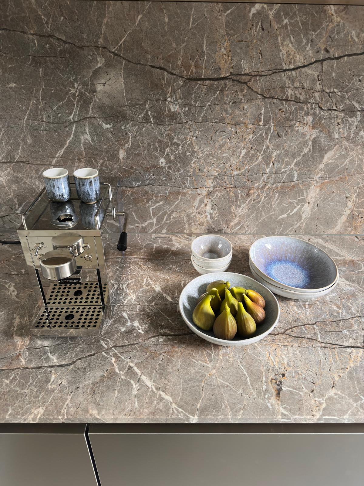 e9ce2fb0-9ea9-4f21-ae8c-537bf4d7cf85